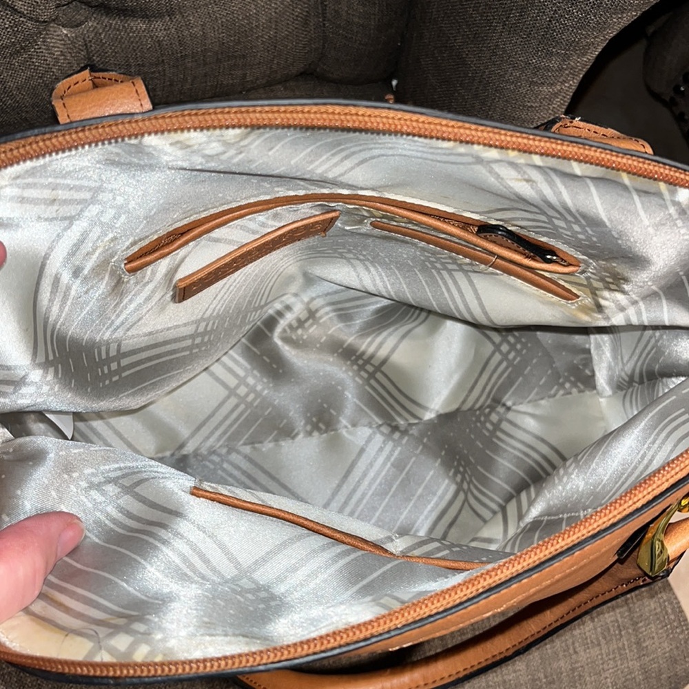 London Fog hand bag - Picture 6 of 13